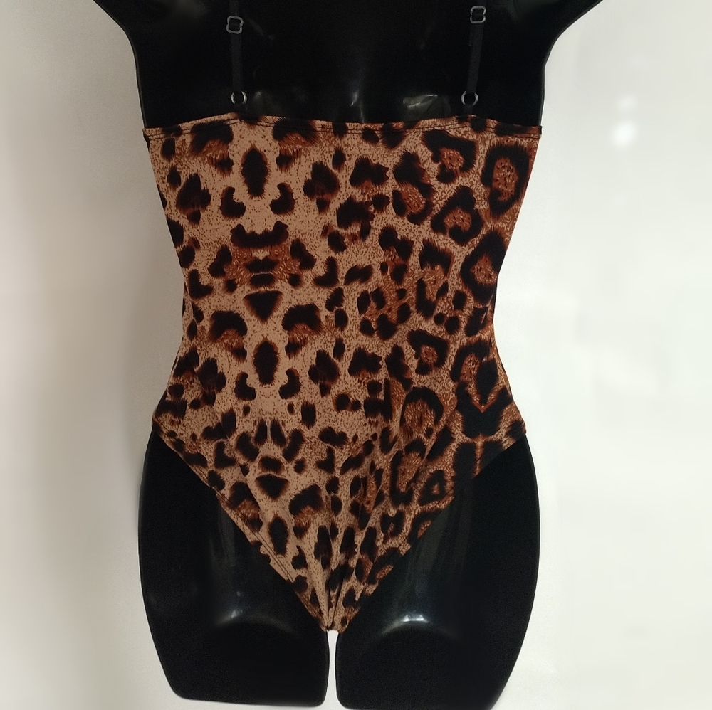 Leopard print lace bodysuit. - Picture 4 of 8
